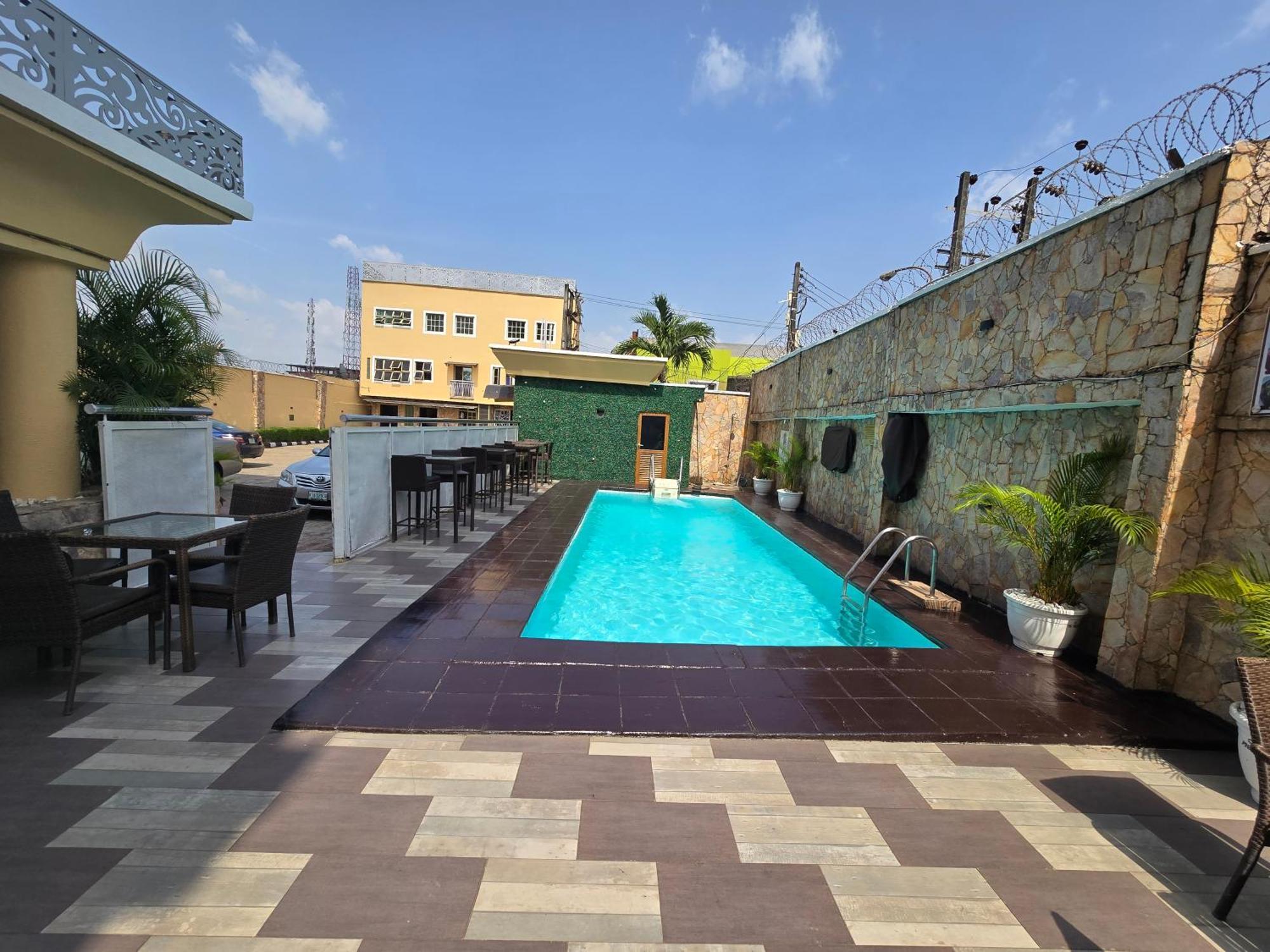 Presken K-One Hotel Ikeja Luaran gambar