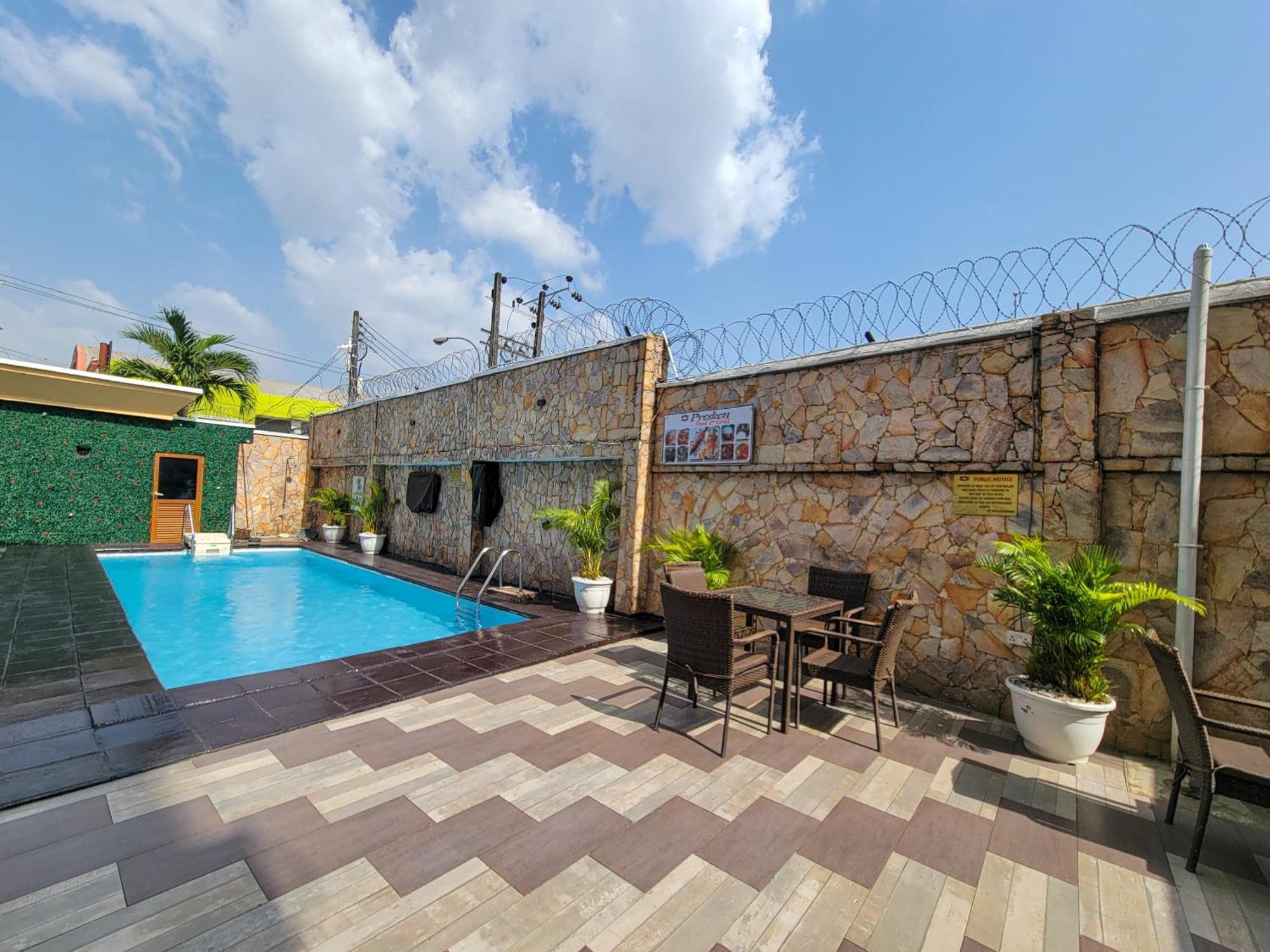 Presken K-One Hotel Ikeja Luaran gambar